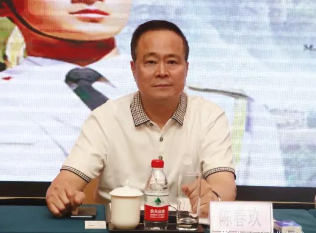 北京福建企業(yè)總商會黨委書記、會長陳春玖